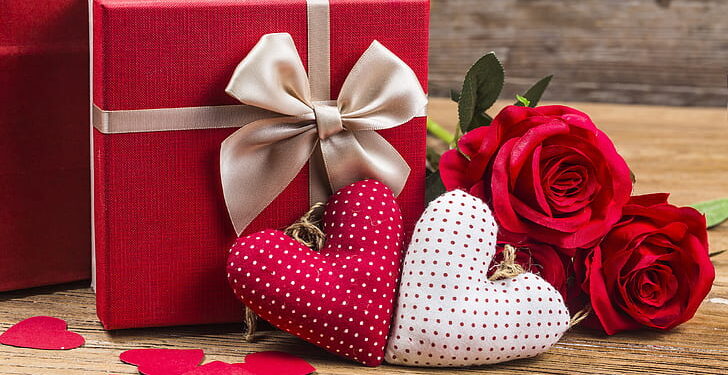 Make The Event Memorable For Her By Giving Personalized Gifts