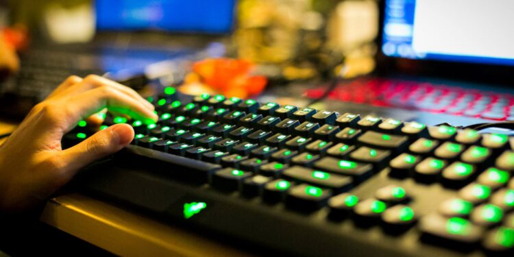 Advantages of Playing Fantasy Games Online