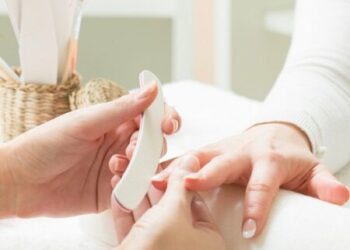 Top 4 benefits of nail extension course