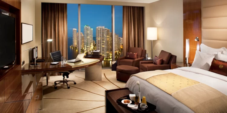 What are the useful tips to be considered at the time of choosing the best hotels in any city?