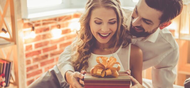 Top Long Distance Relationship Gift Ideas For Partners