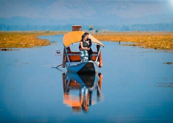 Why Women Should Choose Kashmir Tour Packages?